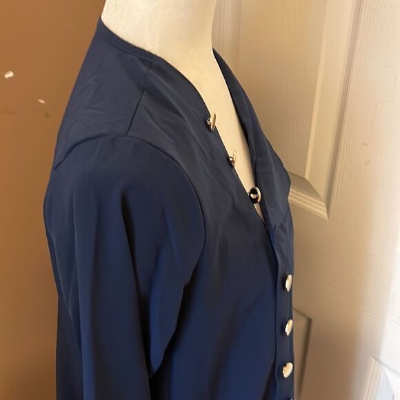 Long Sleeve Button Up Blouse NWOT medium navy blue - Picture 8 of 10